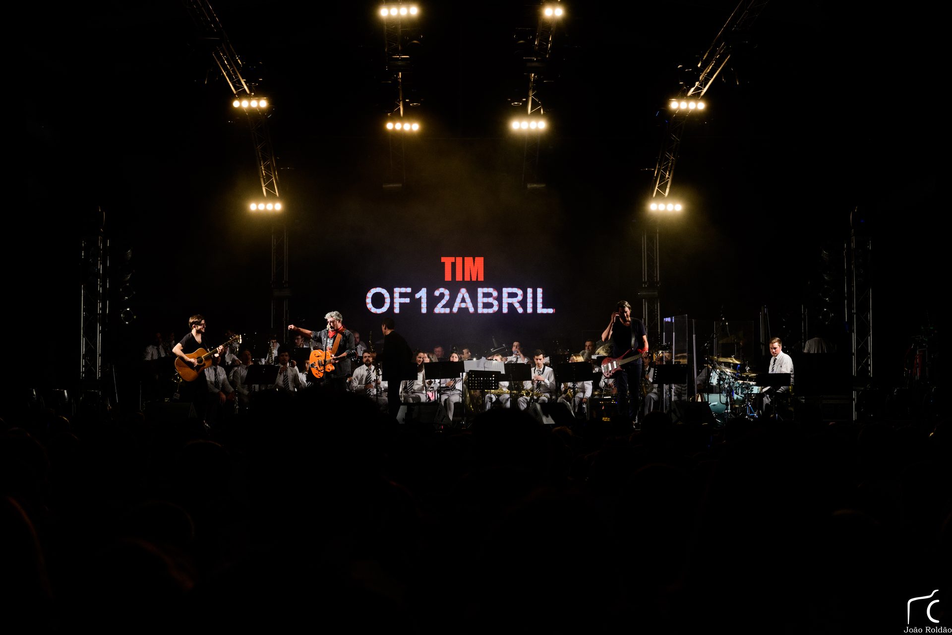 OF 12 de Abril com TIM